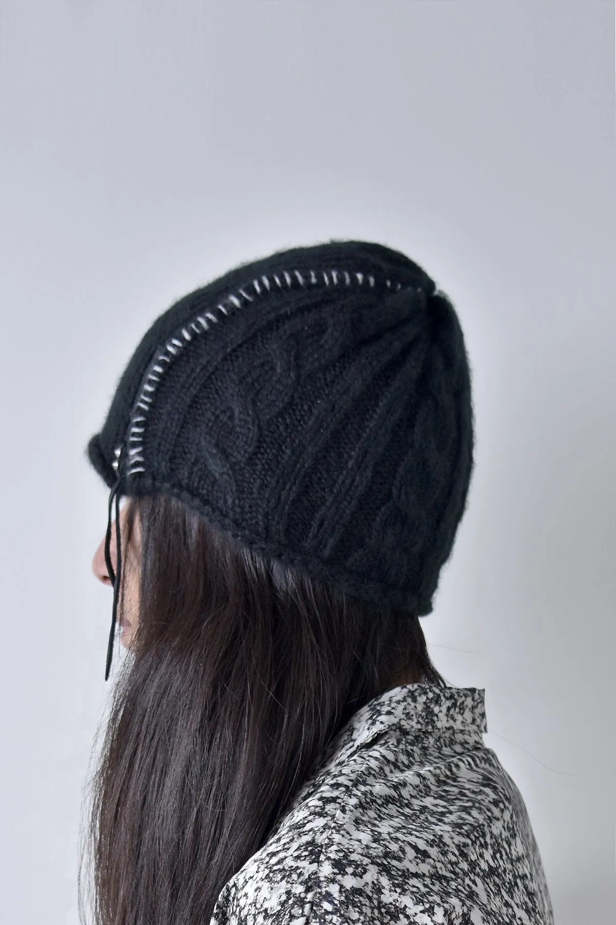 2002-KT04 Cable Mohair Beanie 01 Black