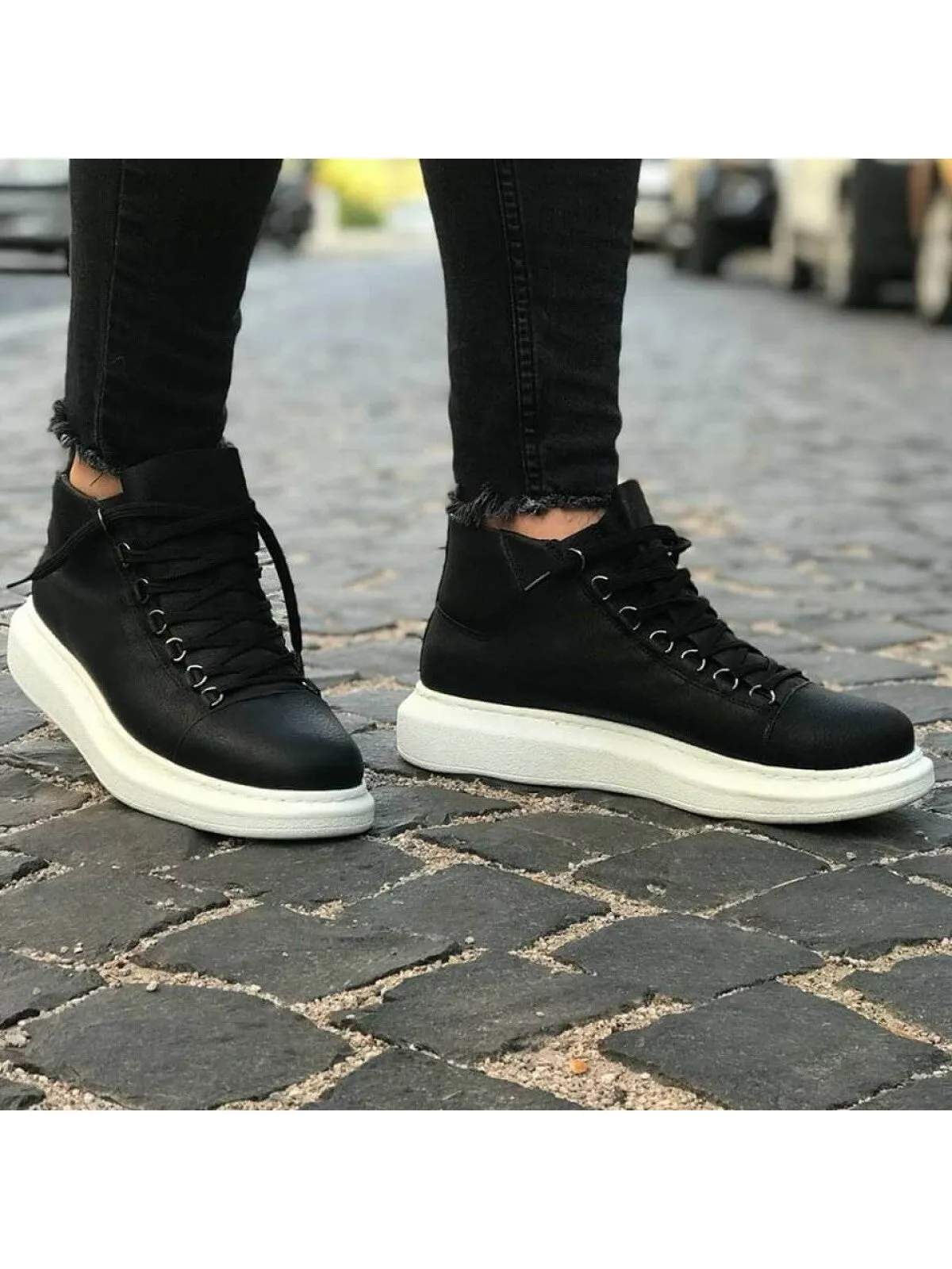 Black Mid Top Sneaker CH258