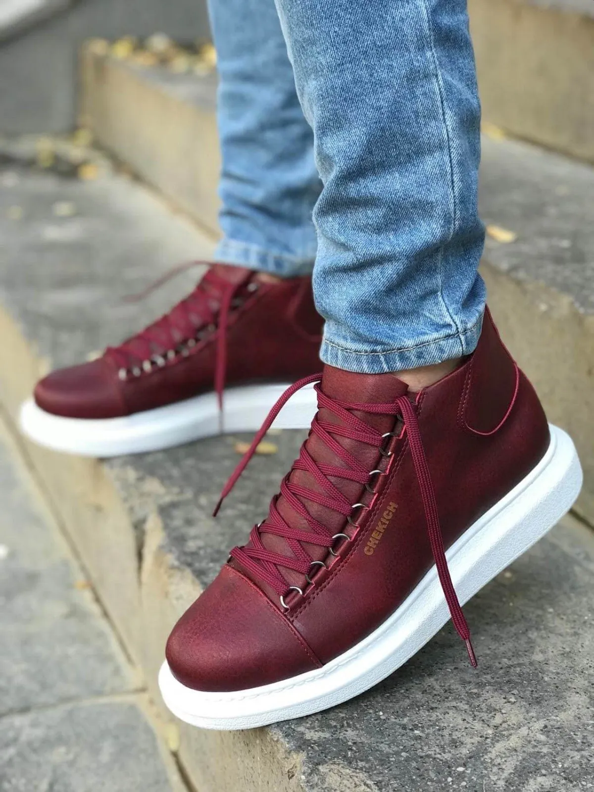 Bordeaux Mid Top Sneaker CH258